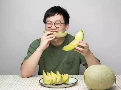 甜妻别吃瓜,揭秘甜妻不为人知的瓜田秘密