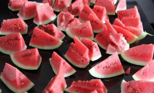 吃瓜就吃不成桃,桃子却成遥不可及的诱惑