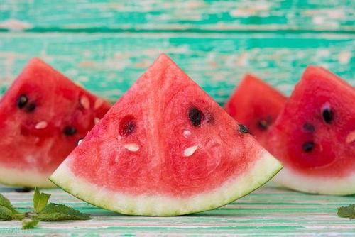 朋友请吃瓜文案,朋友请吃瓜，欢乐无限